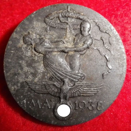 day badge 1938