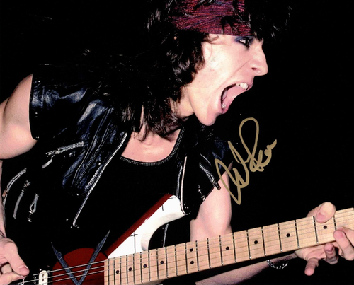 GFA Ratt Band Guitarist  * WARREN DeMARTINI *  Signed 8x10 Photo PROOF COA - Picture 1 of 2