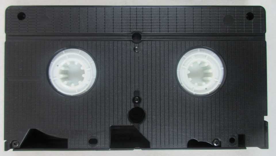 NM VHS TAPE John Carpenter's "THE THING" 1996 MCA Universal HORROR Sci-Fi 1982 - Image 3 of 4