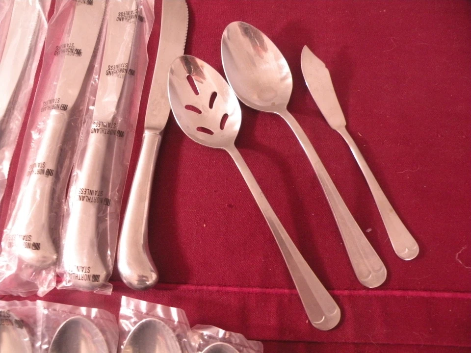 31 Pieces Oneida Post Road Northland Stainless Steel Flatware Spoons Forks Knife - Image 4 of 4