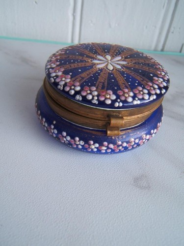 ANTIQUE MOSER ENAMELED COBALT BLUE GLASS PASTE JAR W/ HINGE