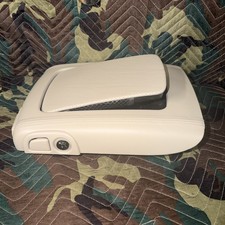 01-02 Cadillac Escalade Center Console Arm Rest Lid Beige Gmc Yukon Denali Oem 01-02 Cadillac Escalade Center Console Arm Rest Lid Beige Gmc Yukon Denali Oem