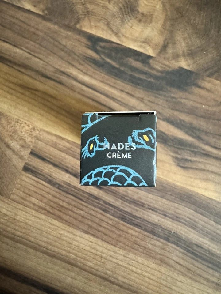 Lápiz labial Colourpop Disney Villians Lux Hades Nude Crema Foto 4 de 4