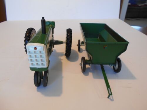 Custom 1970s/80s Ertl 1:16th Scale Oliver 1855 Tractor w/Wagon, Used - Picture 11 of 17