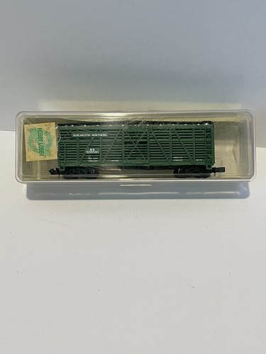 Model Power N Scale “” BN 508590 40’ BN Livestock Freight Car #3441 - Picture 2 of 4