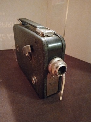 Vintage Cine-Kodak Eight Movie Camera Model 25