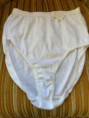 Vintage Vanity Fair White Cotton Ribbed High Rise Panties Size 5 *see pics*
