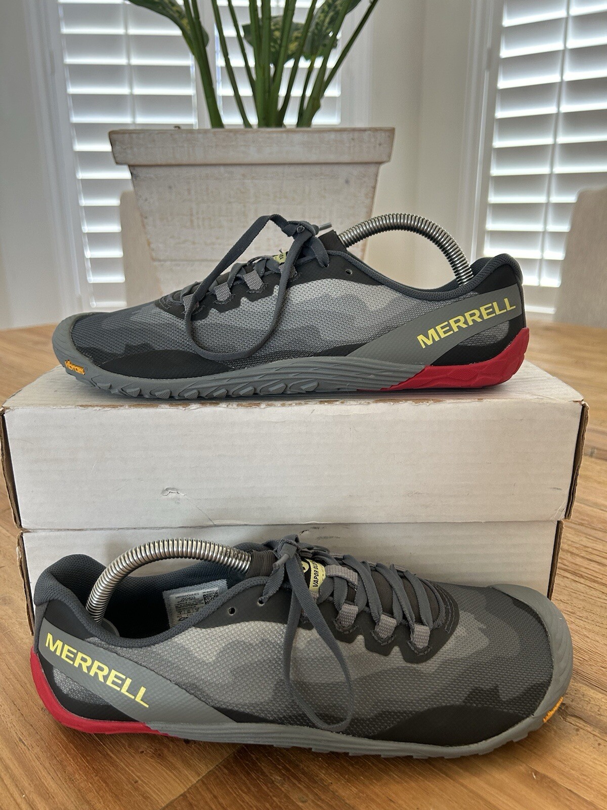 Merrell Vapor Glove 4 Para hombres EE. UU. 9 Zapatos para Correr Descalzos Gris Camuflaje J50403