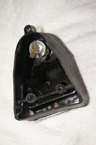 Alfa Romeo 105 SERIES GIULIA SPRINT GT/VELOCE ASHTRAY + HOLDER, USED - Picture 2 of 5