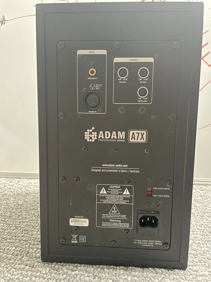 Reparación de monitor de estudio Adam A7X para piezas envío internacional - vendedor de confianza Foto 3 de 4