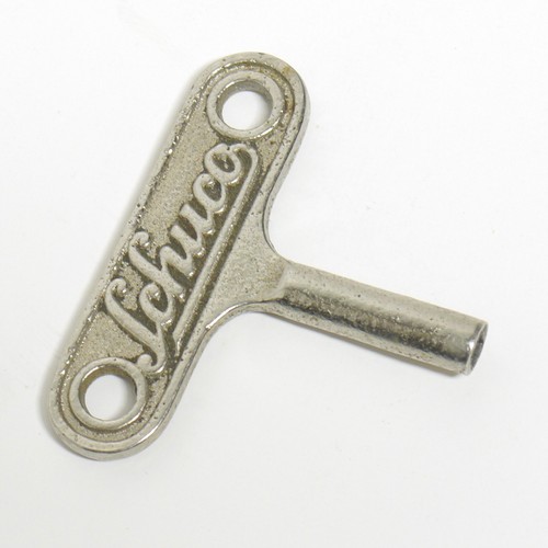 Vintage Original 1950's SCHUCO Replacement Wind Up Key #3 - Picture 2 of 4