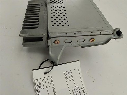 LEXUS IS300 SEDAN Stereo Radio Amplifier Unit 2001 2002 2003 2004 2005 - Picture 4 of 8