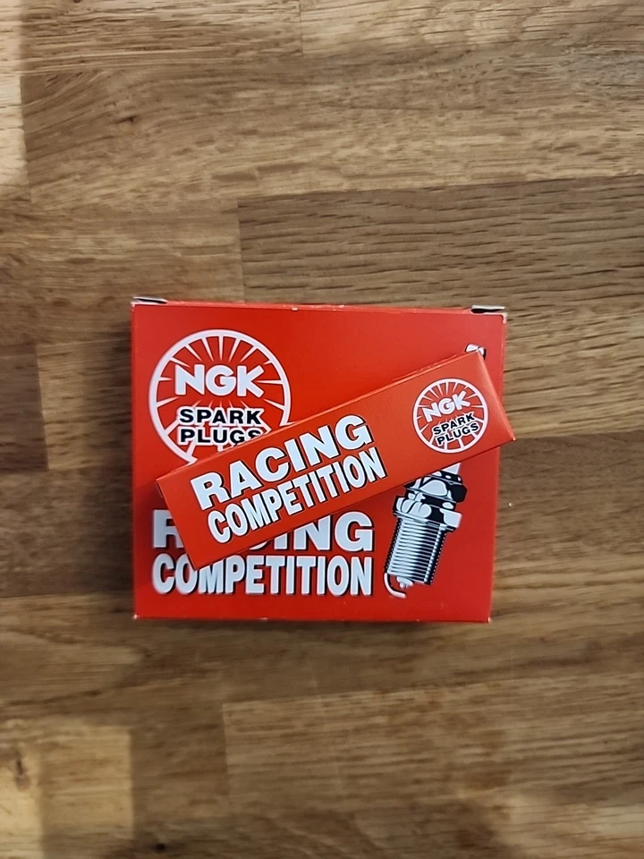 NGK - R2525-10 Racing Spark Plug - Image 4 of 4
