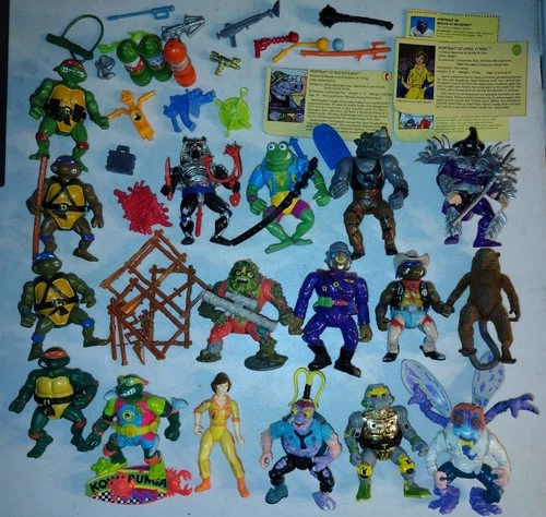 Teenage Mutant Ninja Turtles Lot Of 17 Figures & Accessories Playmates TMNT Vtg