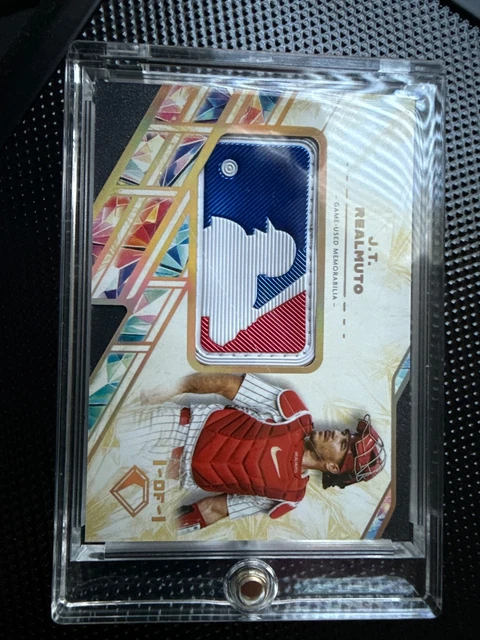 2025 Topps Diamond Icons J. T.  REALMUTO 1/1 Silhouetted Batter Game-Used Relic