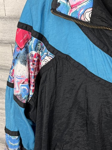vintage 1980s le coq sportif women’s track jacket size S black with floral print - Picture 6 of 9