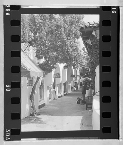El Paseo Restaurant, Santa Barbara, CA. (5) Ilford 35mm B&W Negatives - 1968 - 第 3/10 張圖片