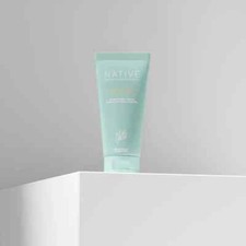 Mountain PepperLeaf Exfoliant. Natural Brightening Exfoliant Scrub.