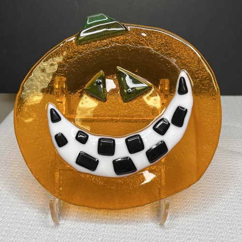 Department 56 Fused Glass Jack O Lantern Pumpkin Plate Halloween 7" - Picture 2 of 7
