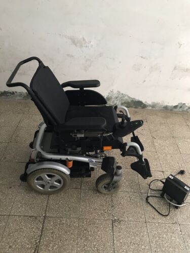 carrozzina elettrica Per Disabili Bora Linx Invacare Batterie Nuove - Foto 1 di 12