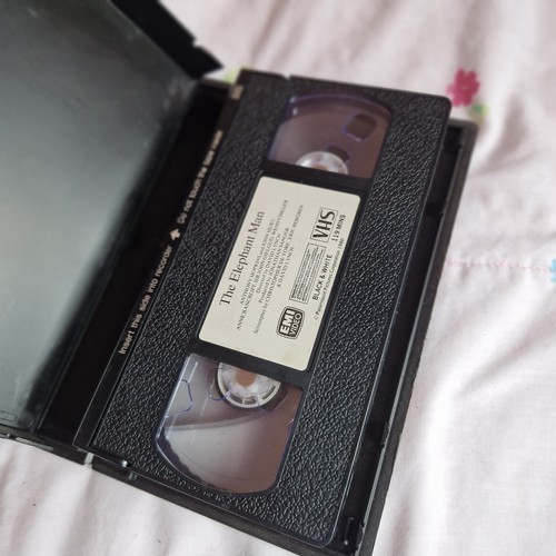 The Elephant Man Video VHS Thriller Drama Film Movie Un Cert 1990 - Picture 3 of 4