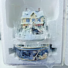 NEW 2002 Ardleigh Elliot Home for the Holidays Light Porcelain Music Box READ