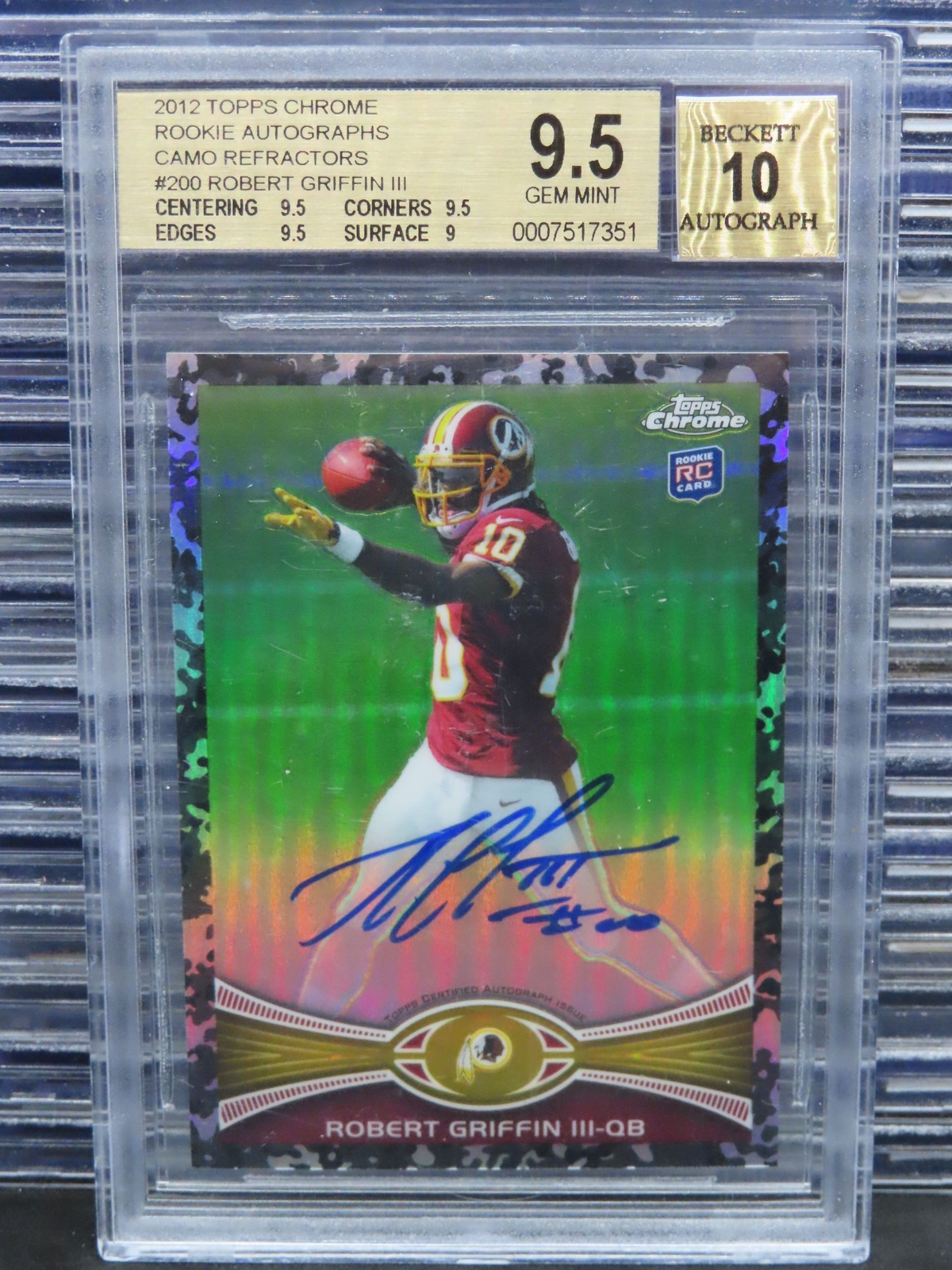 Robert Griffin III Topps Chrome Rookie Relics #RR40 Base