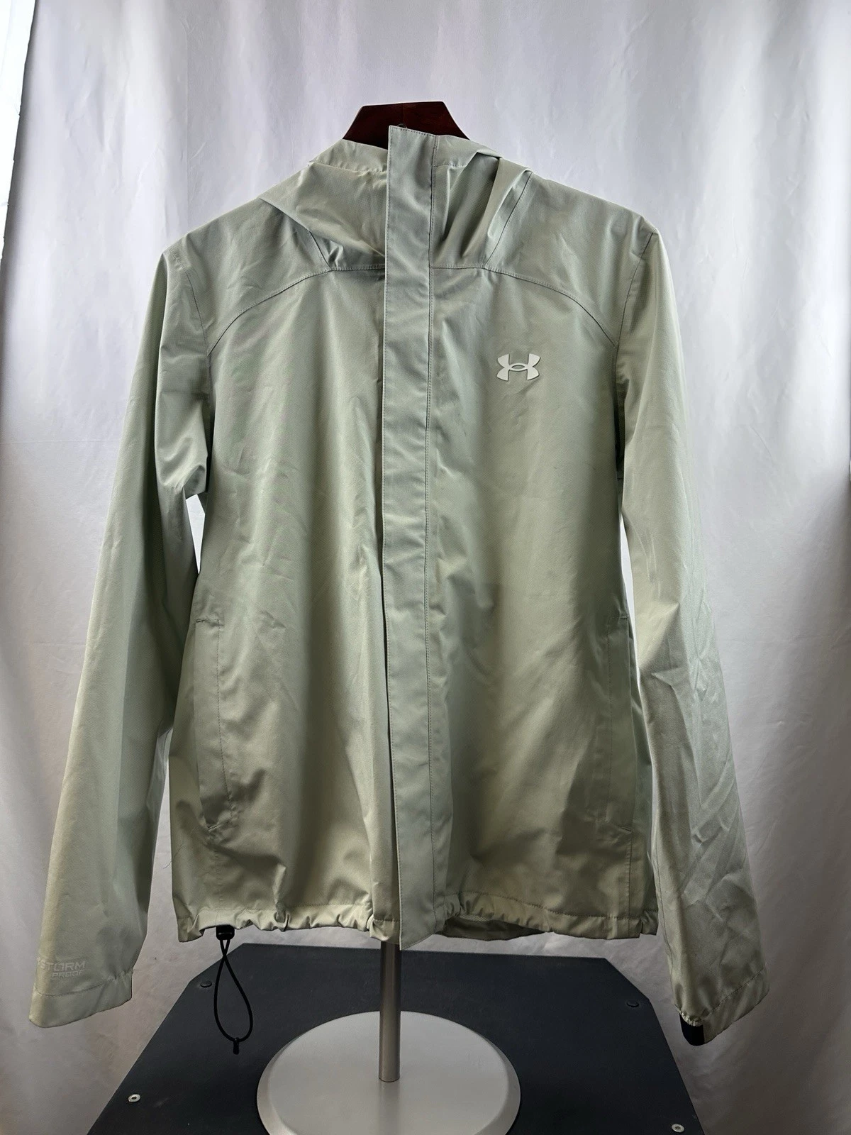 Under Armour Men’s Light Olive ColdGear Loose Fit Rain Jacket Size M Has Stains