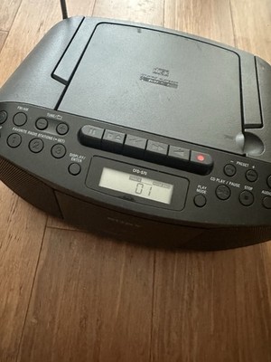 Sony CFD-S70 Portable CD Cassette Player AM/FM Radio MP3 Boombox Portable EUC