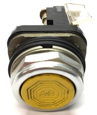 Allen-Bradley Series-T Non-Illuminated Yellow Flush Head Push Button 800T-A USED