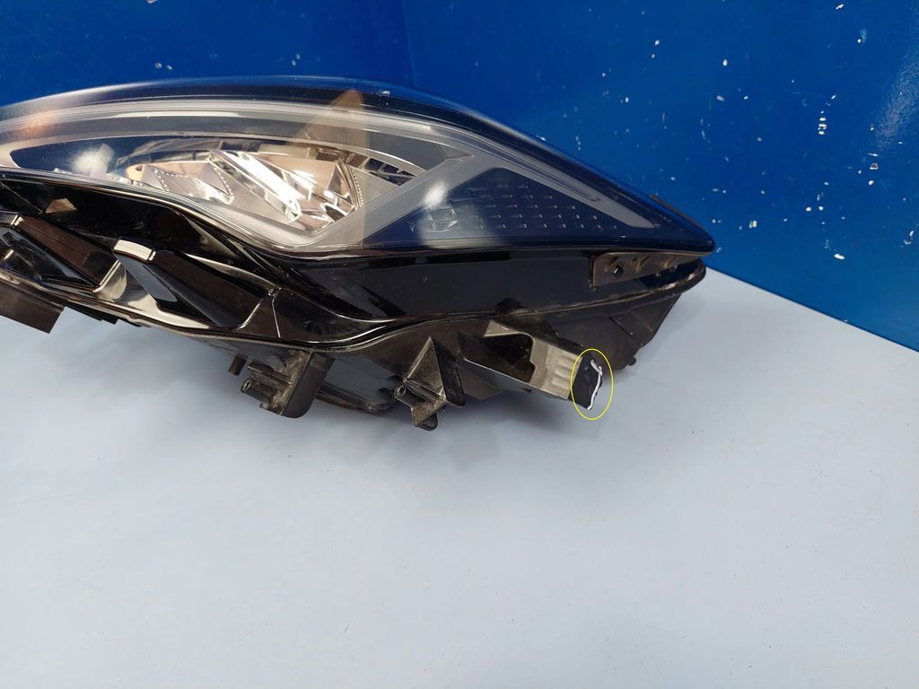 Cupra Born 2022 Left front headlight headlamp 10F941007H AXP43744 