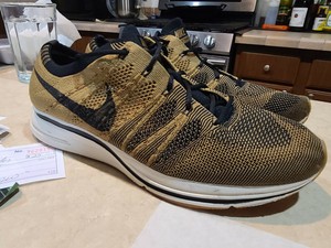 flyknit trainer beige