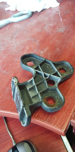 BMW 7ER E38 STOßSTANGE VORNE LINKS SEITENTRÄGER HALTER 8230513