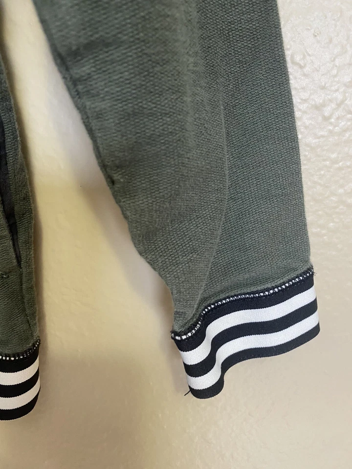 Chaqueta bomber con cremallera verde amarillo a rayas felpa francesa talla 5 Tea Collection para niños Foto 4 de 4