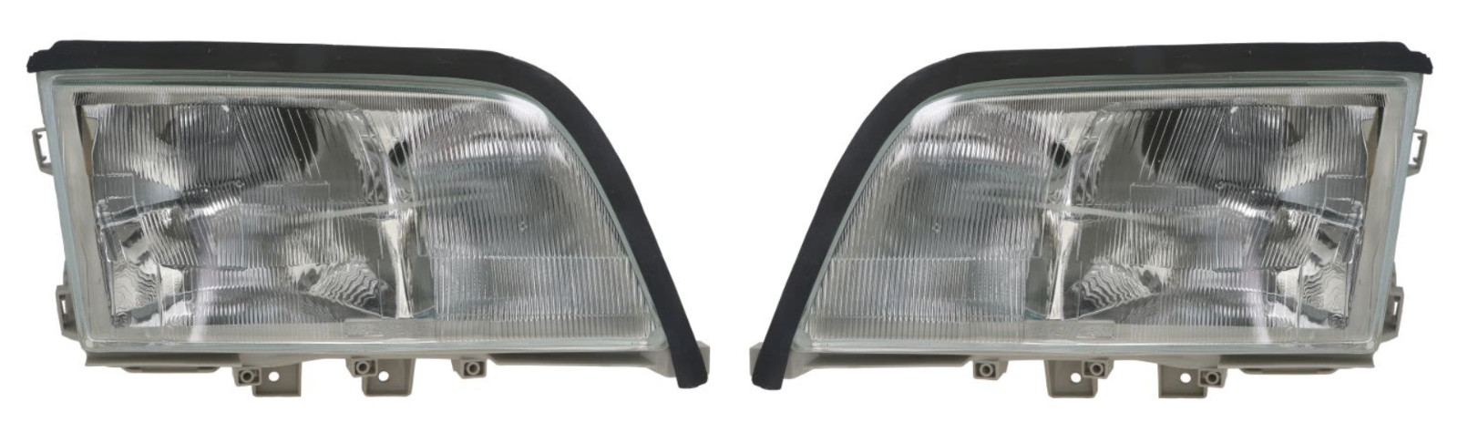 Phares pneumatiques pour restaurer l'éclairage de nuit sur Mercedes Classe C W202
