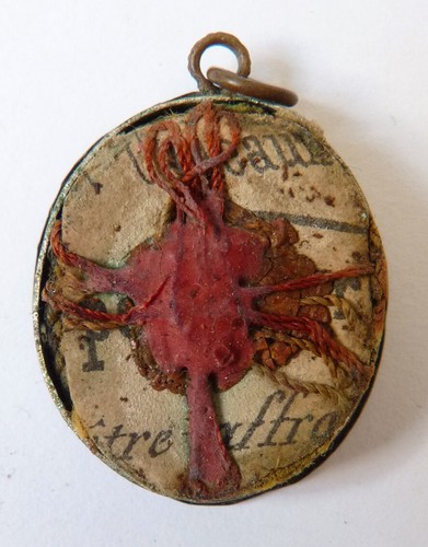 Boite Reliquaire pendentif ancien relique de Saint reliquary Sainte Vierge - Foto 4 di 4