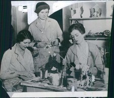 1930 Photo John Merker Cyrus Philipp William Hunter Beautiful Women Painting 4X5