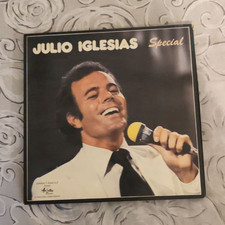COFANETTO 33 GIRI JULIO IGLESIAS SPECIAL 3 DISCHI+ALTRI 2 DISCHII DI J. IGLESIAS