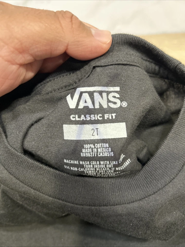 Camisa Top VANS Off The Toddlers Negra Halloween Vampiro Talla 2T Foto 3 de 4