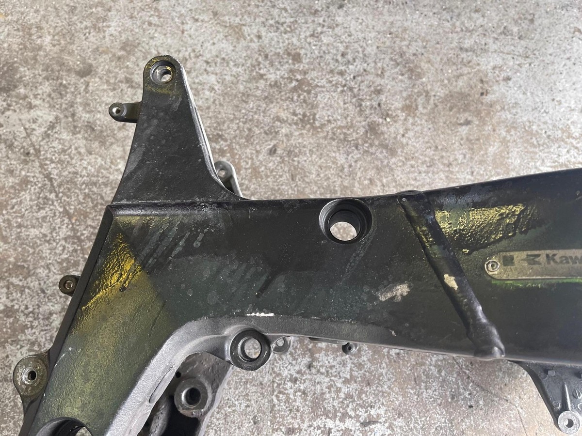 2006 Kawasaki Ninja Zx6r 636 Main Frame Chassis EZ Clean