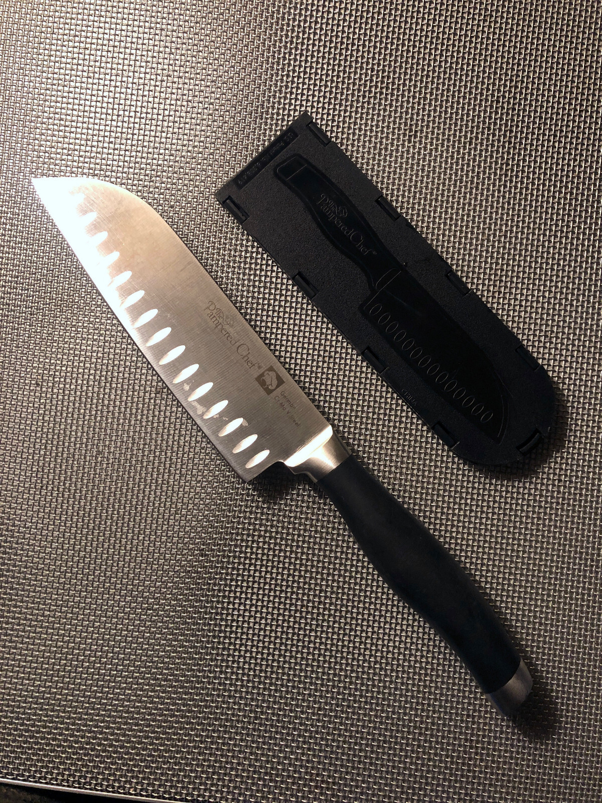Retired Pampered Chef German Cr Mo V Stainless Steel 7" Santoku