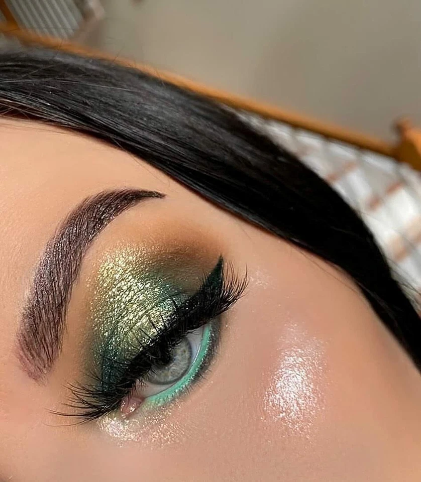 bellapierre Emerald City 35 Color Eyeshadow Makeup Palette - Image 4 of 4