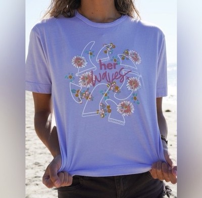 HER WAVES EMBROIDERED BOXY TEE