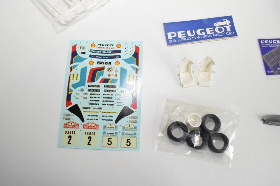 B88 1:24 TAMIYA 2454 PEUGEOT 205 TURBO 16 WORKS RALLY CAR EXHIBI - Photo 3/4