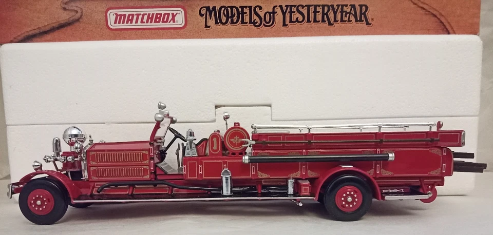 Matchbox Models Of Yesteryear 1930 Ahrens- Fox Quad Fire Engine 1/43 YSFE01 BNIB - Image 4 of 4