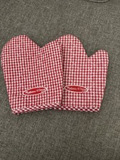 Two 2 MELISSA DOUG KIDS PRETEND PLAY RED CHECKERED OVEN MITTS Gloves Set