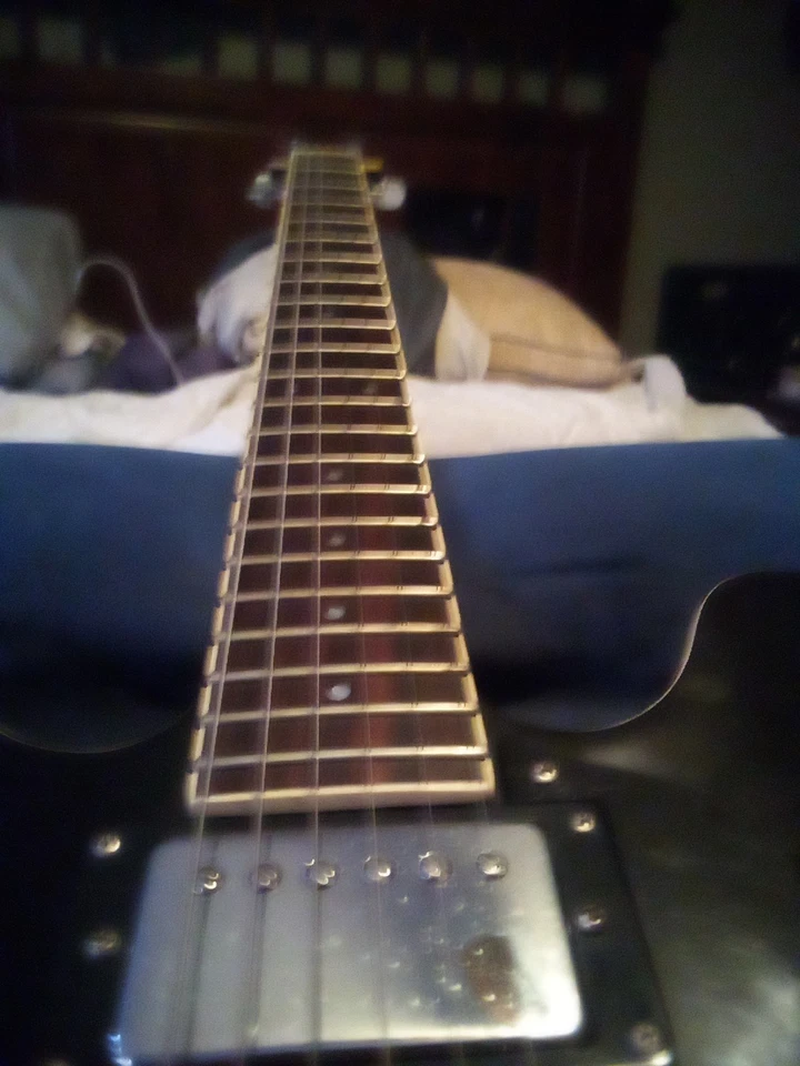 ES-335 Electric Guitar Semi-Hollow Samick Rosewood Fboard, Binding Nice Guitar - Image 4 of 4