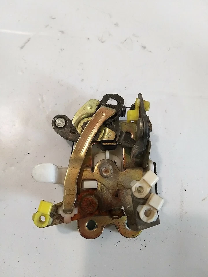 Mecanismo Cerradura Puerta Delantera Derecha Daewoo Musso Original Año 1999 - Imagen 2 de 4