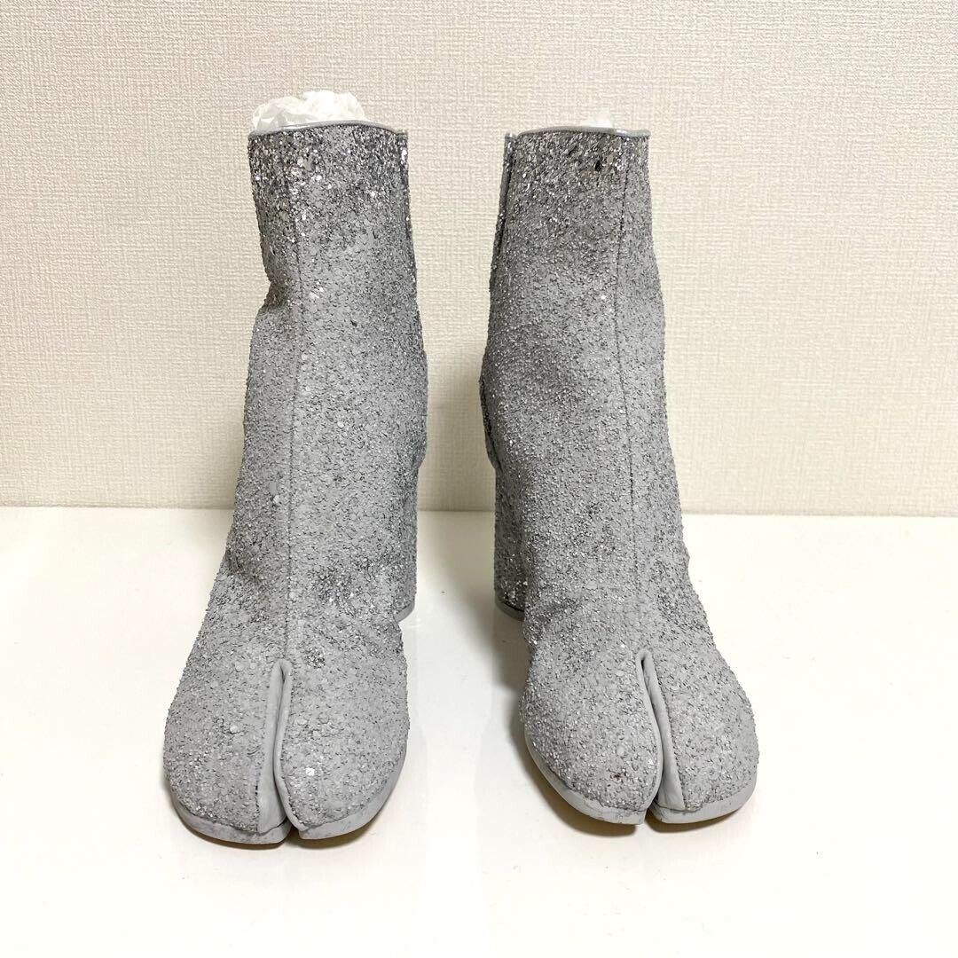 Maison Margiela Tabi Boots 37 Grey & Silver Women authentic Maison Margiela Tabi Boots 37 Grey & Silver Women authentic