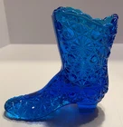 Vintage Fenton Style Blue Glass Boot Daisy & Button Pattern